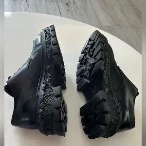 Louis Vuitton | Shoes | Aaz4u Mens Louis Vuitton To Be Shoes  display picture 1